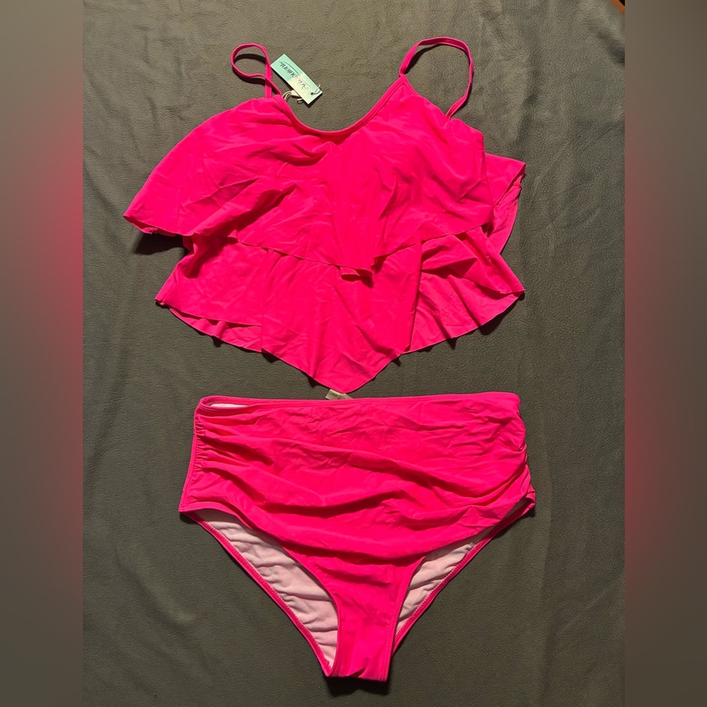 NWT Adisputent Ruffled Tummy Control Bikini